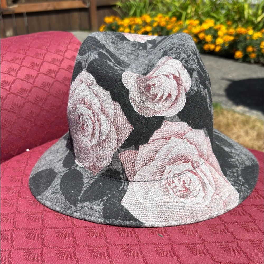 Tarnish, Grey and Pink Floral Hat. 100% wool. Made in Italy.